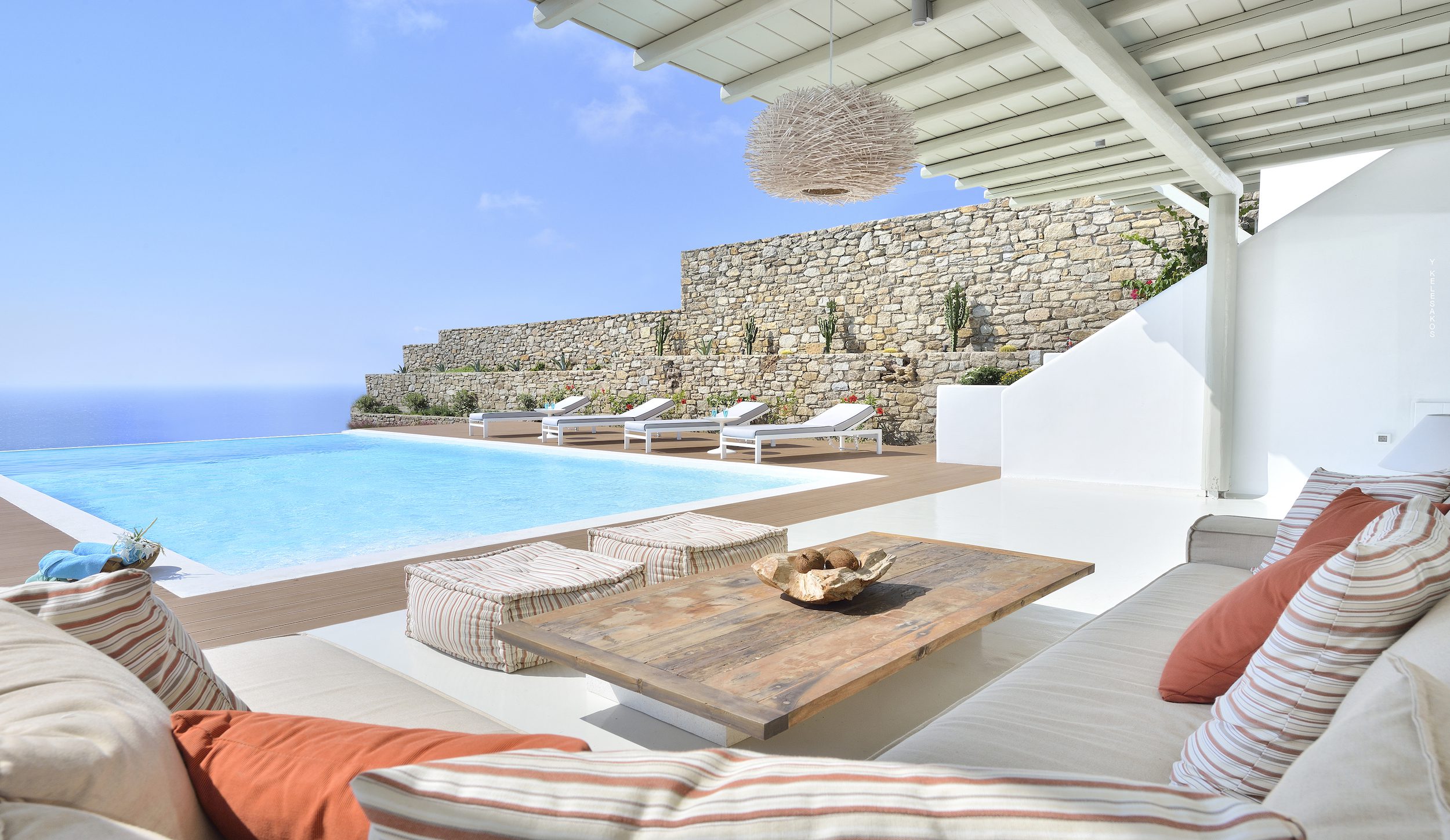 Why Travel Professionals Work with Privadia? 3 Elia view hq1