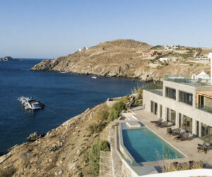 The B2B Advantage for Spanish Villa Owners: Privadia's Wholesale Distribution Engine 1 Mykonos Villa Neo Privadia
